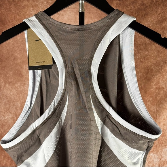 Nike Court Slam Dri-FIT Tennis Tank NWT Women’s L Gray Athleisure Top - Picture 7 of 9